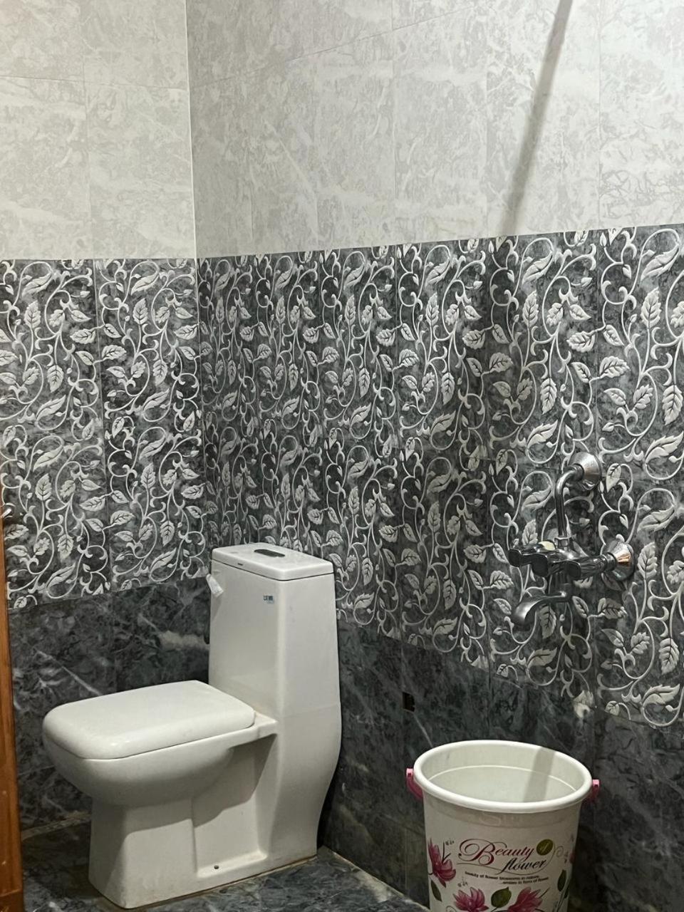 Kashi Inn Varanasi Ngoại thất bức ảnh