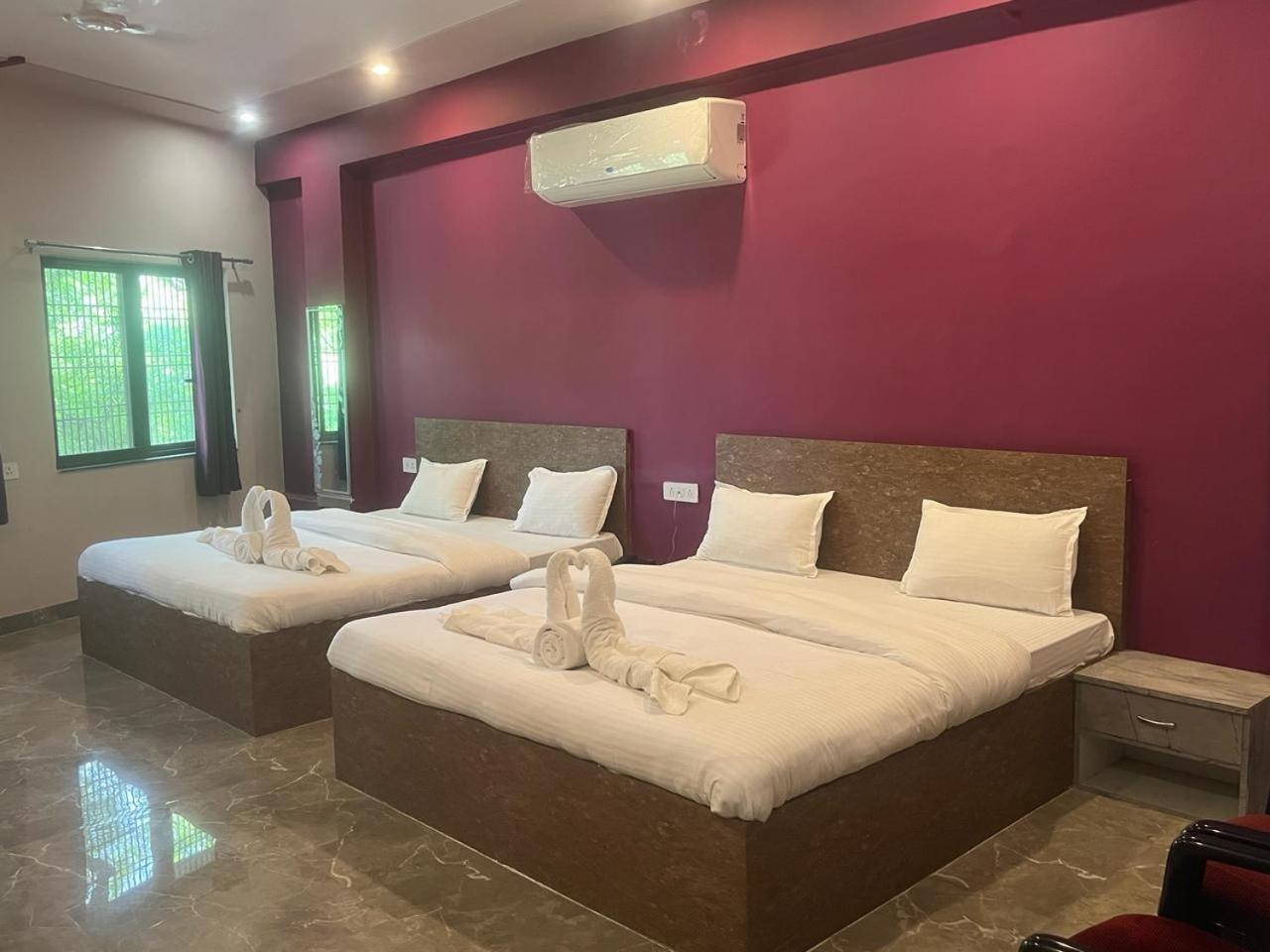 Kashi Inn Varanasi Ngoại thất bức ảnh